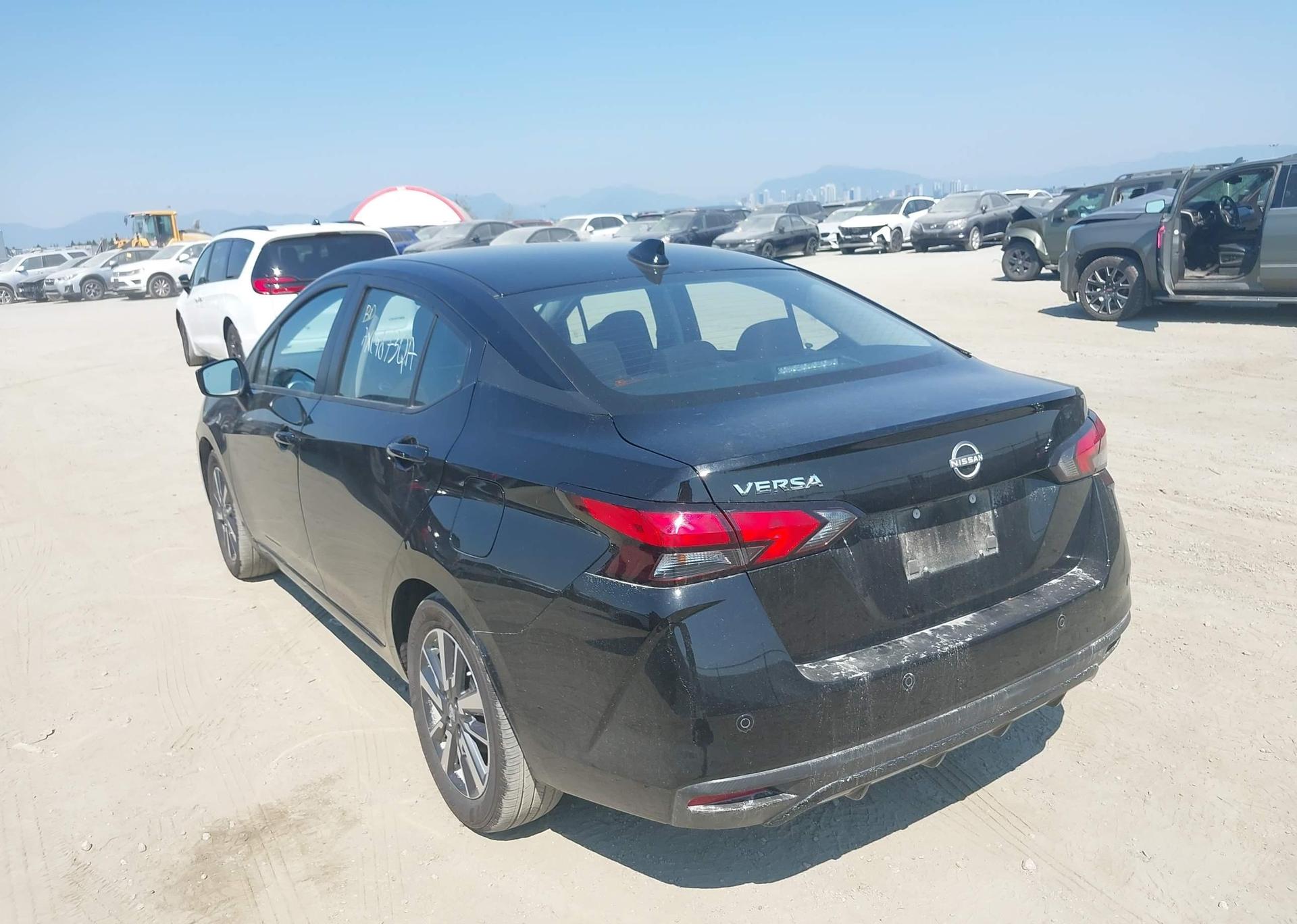 2025 NISSAN VERSA SV