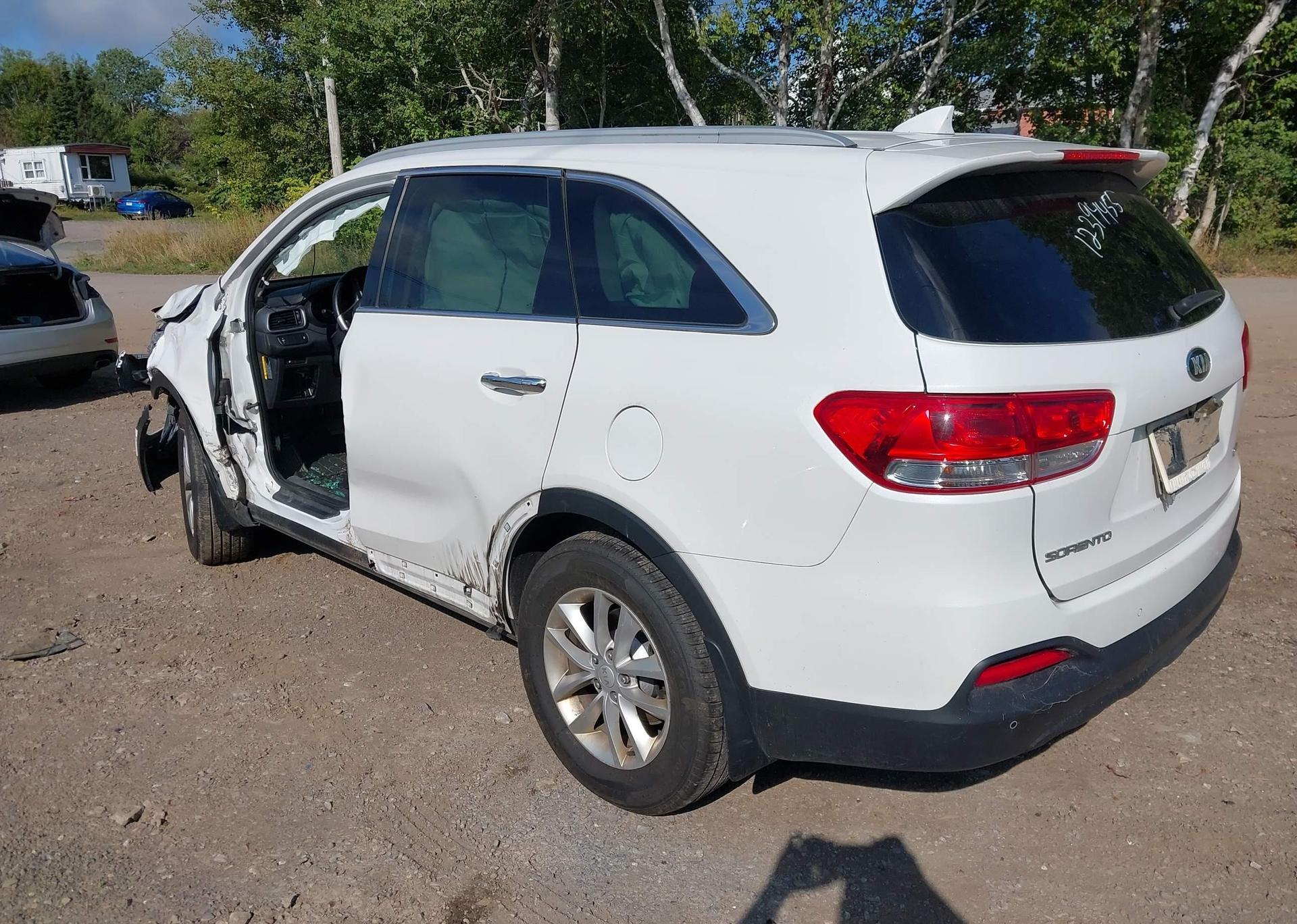 2017 KIA SORENTO LX
