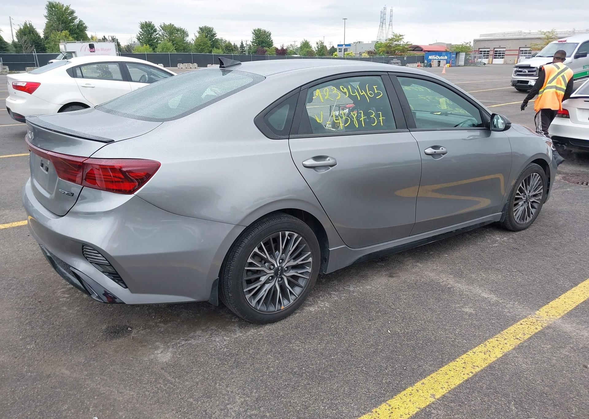 2022 KIA FORTE EX