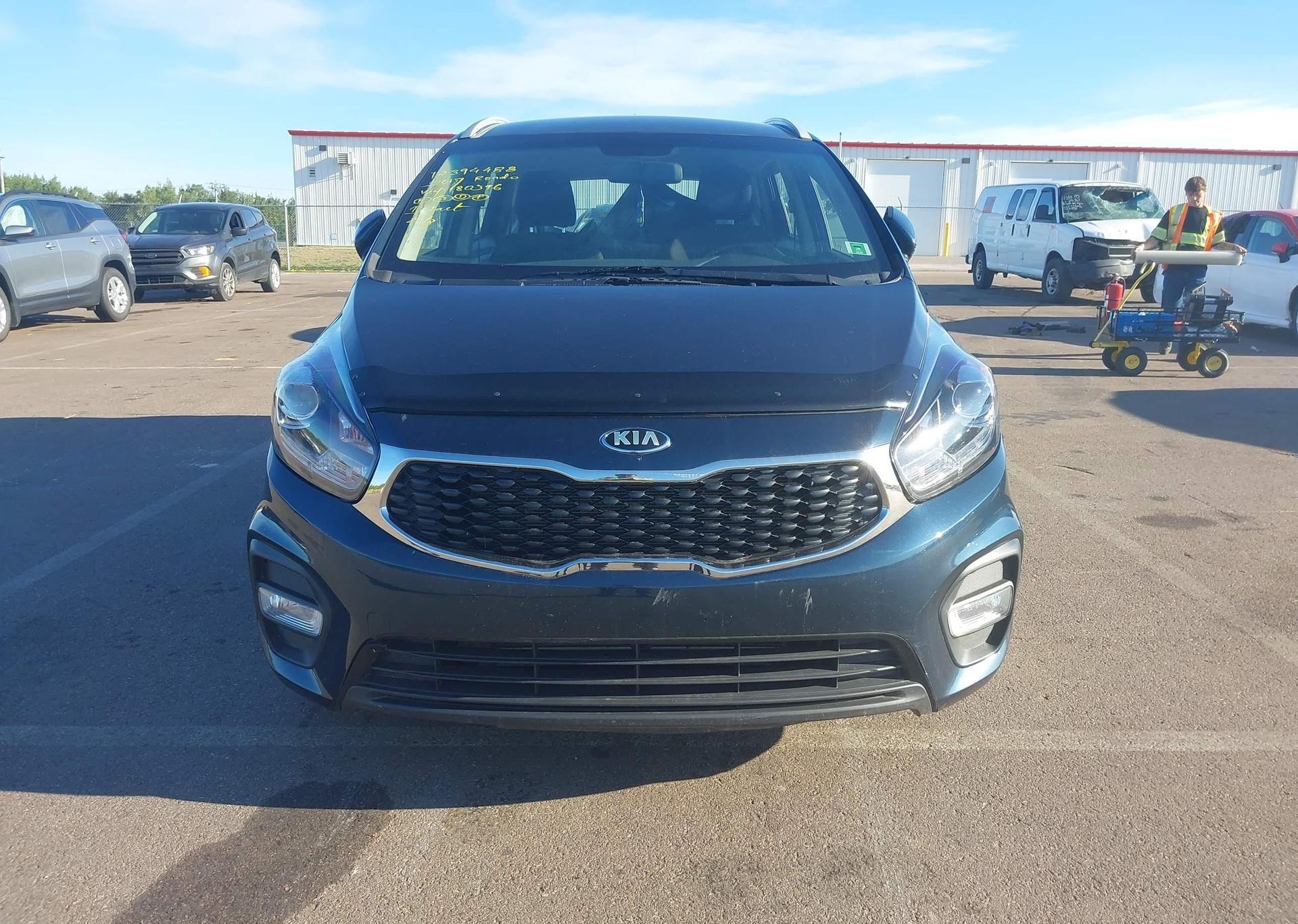 2017 KIA RONDO L