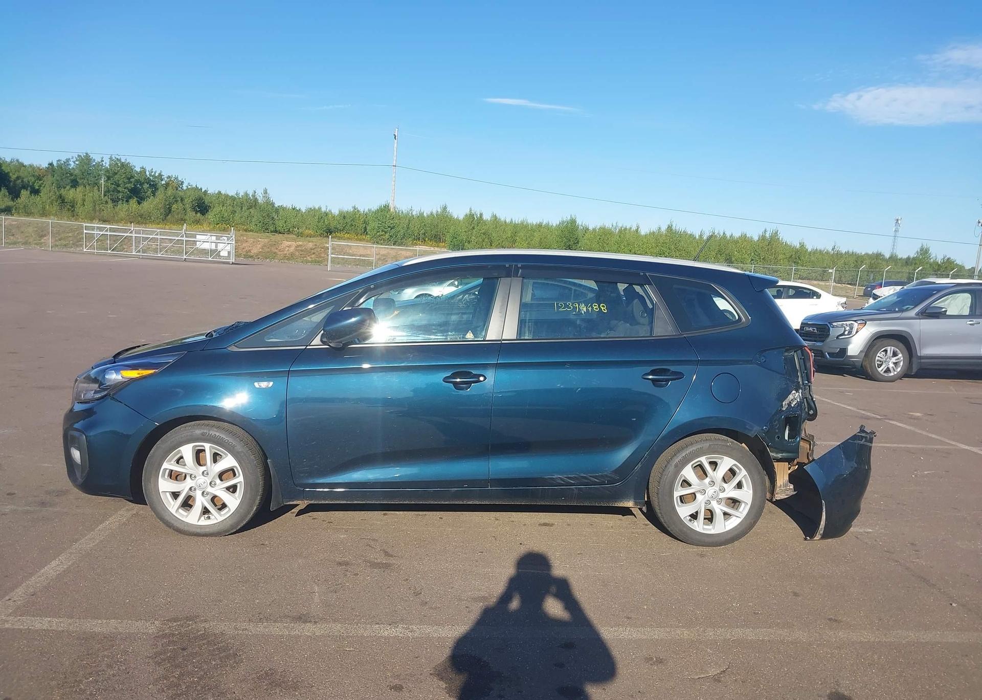 2017 KIA RONDO L