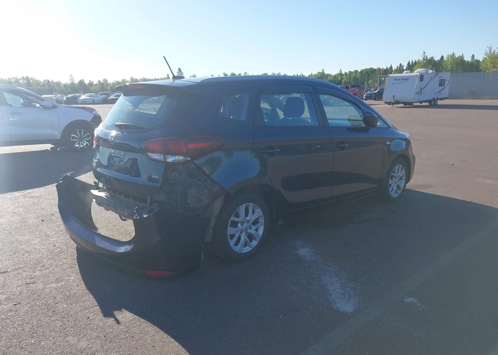 2017 KIA RONDO L