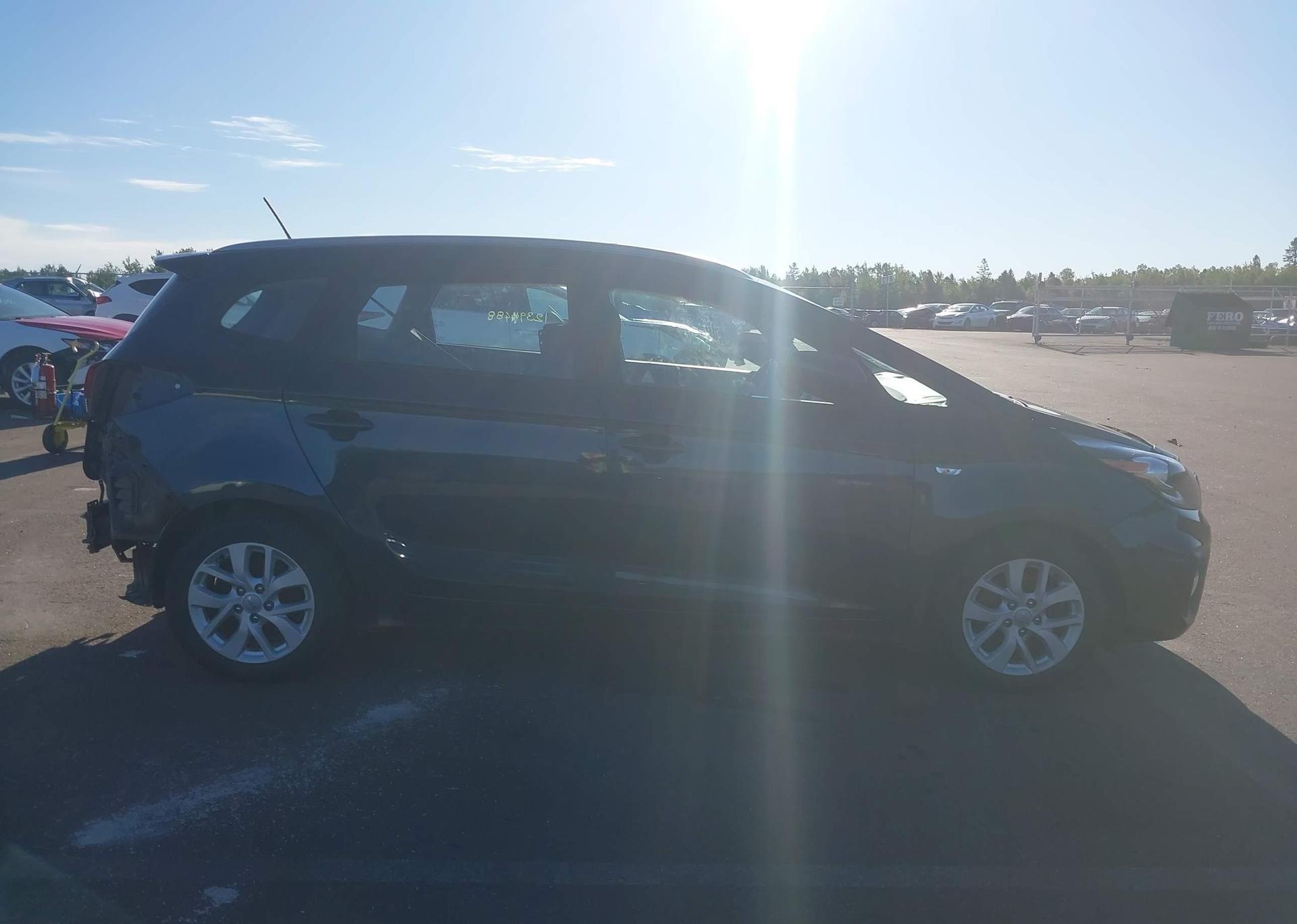 2017 KIA RONDO L