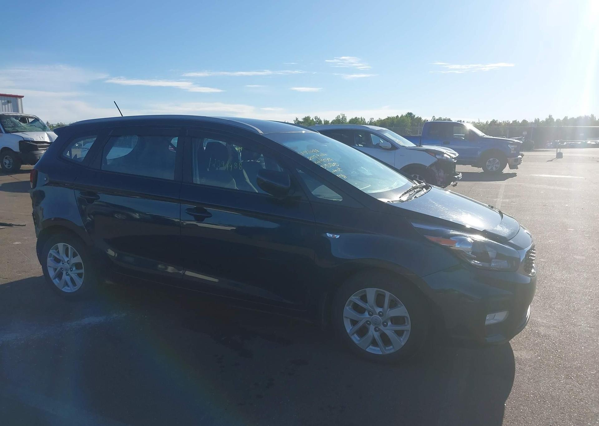 2017 KIA RONDO L
