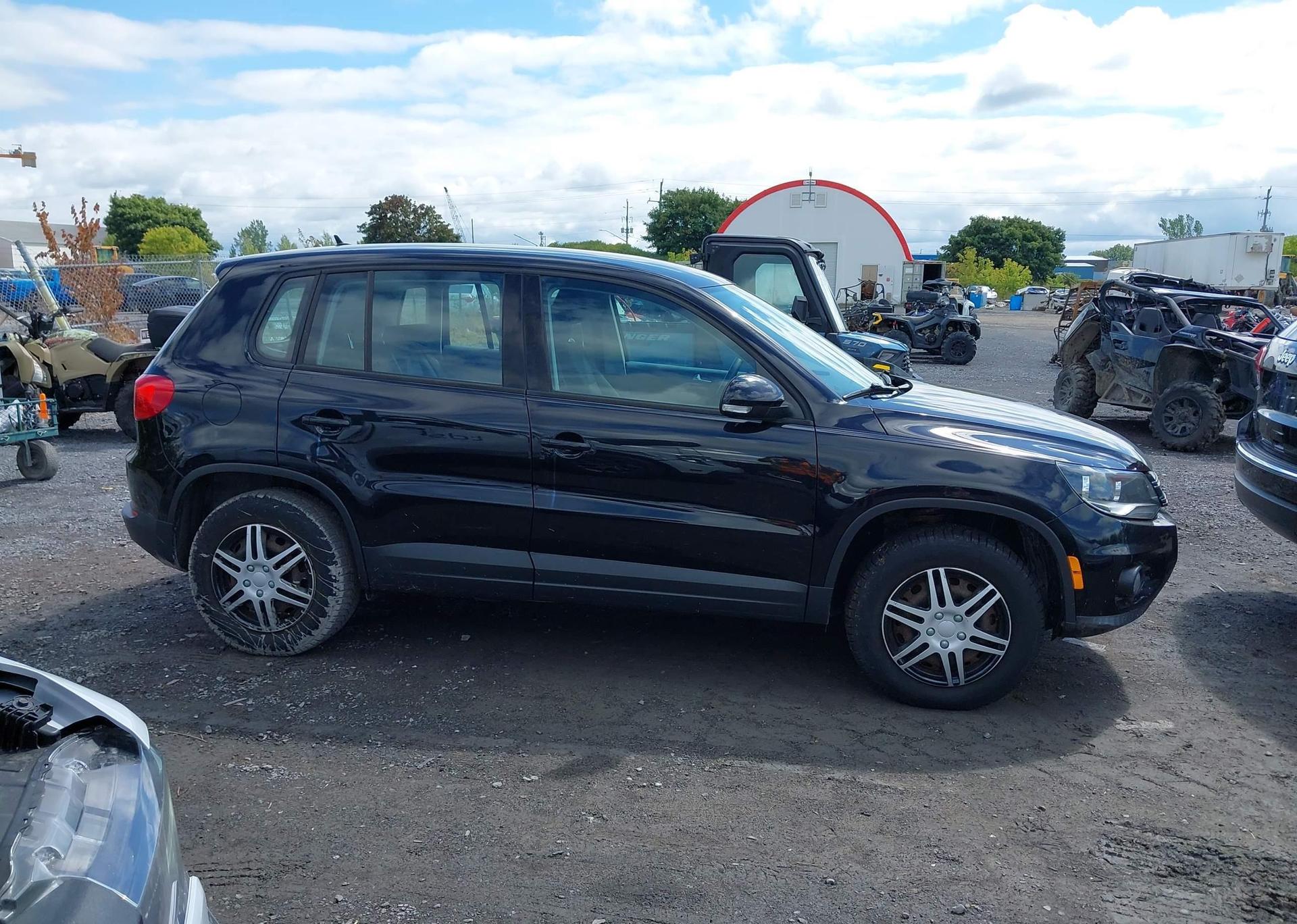 2012 VOLKSWAGEN TIGUAN S