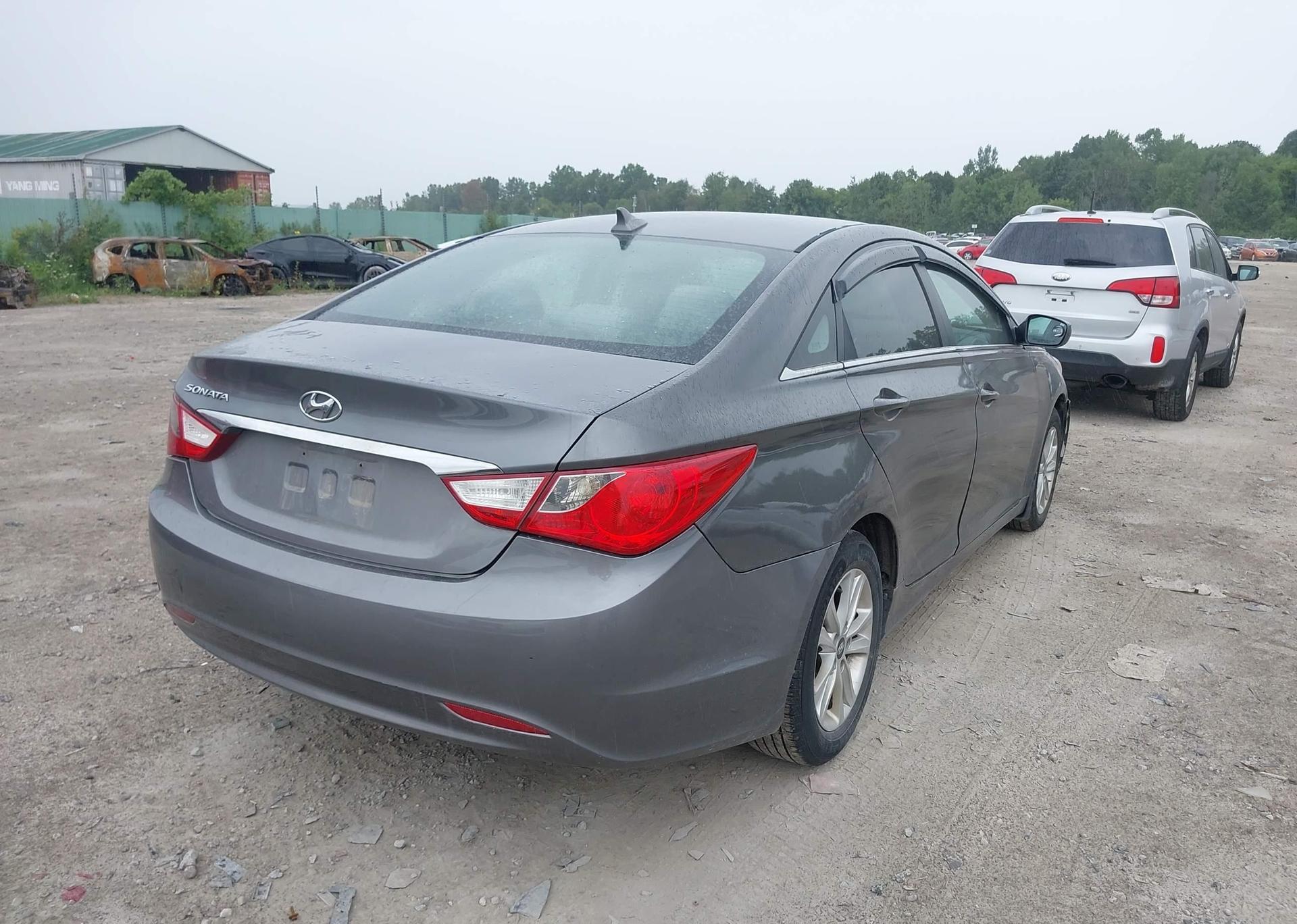 2012 HYUNDAI SONATA GLS