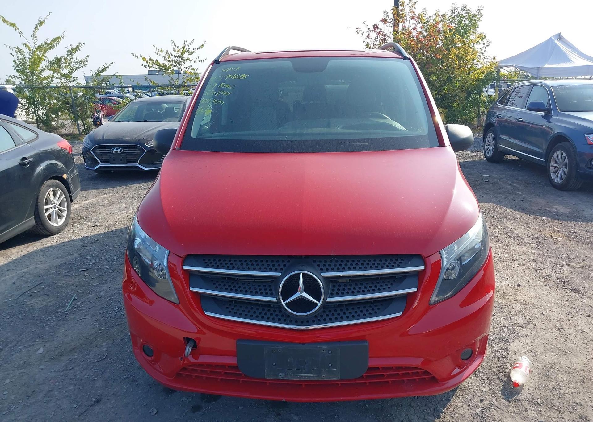 2019 MERCEDES-BENZ METRIS