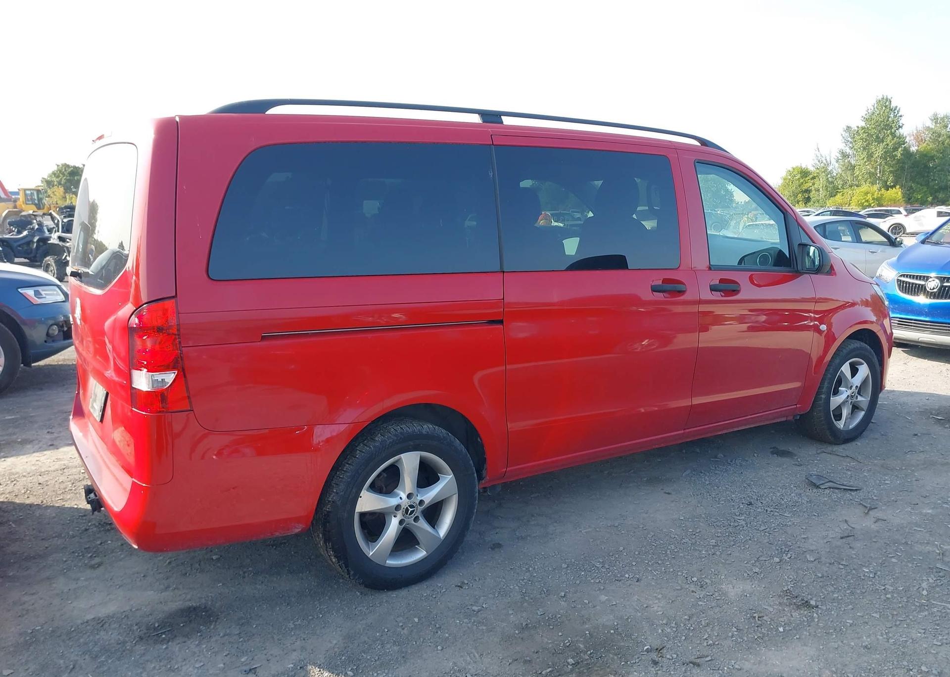 2019 MERCEDES-BENZ METRIS
