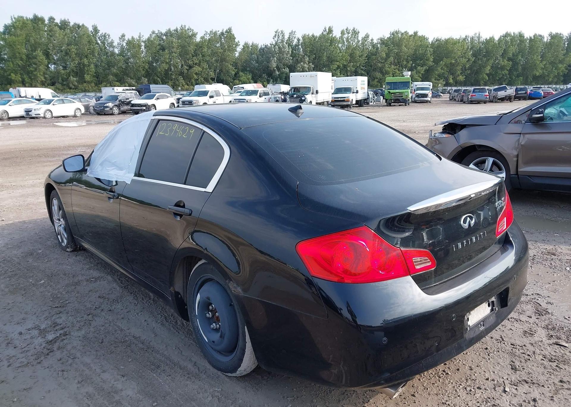 2011 INFINITI G37X