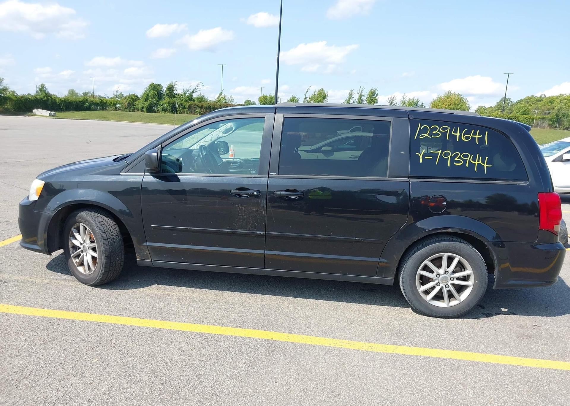 2013 DODGE GRAND CARAVAN SE