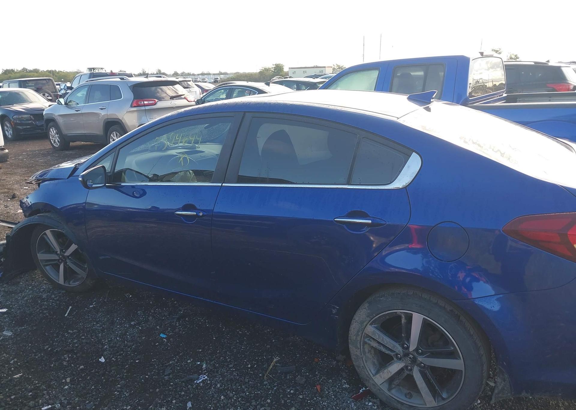 2017 KIA FORTE EX