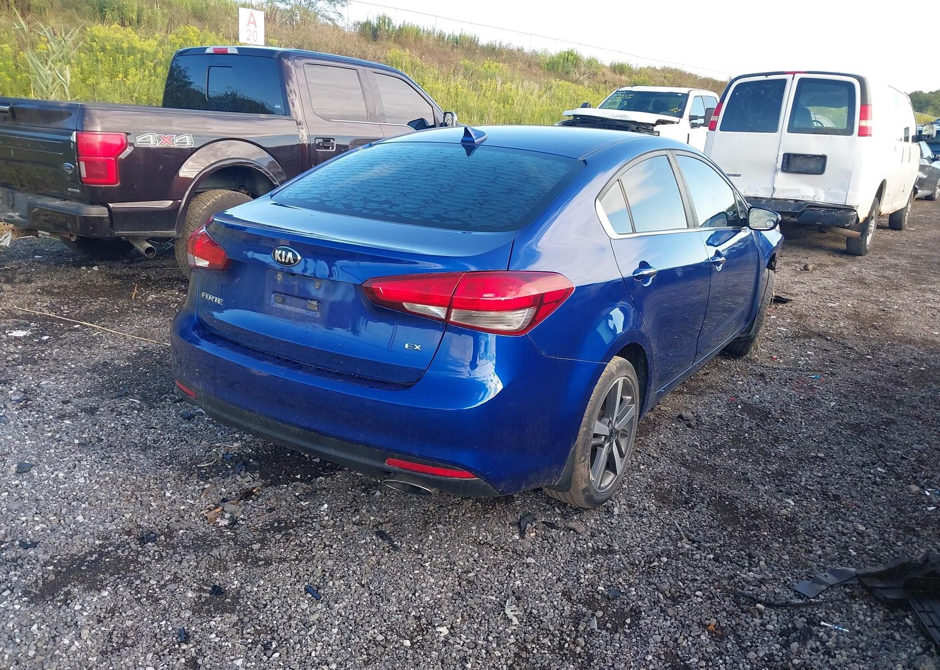 2017 KIA FORTE EX