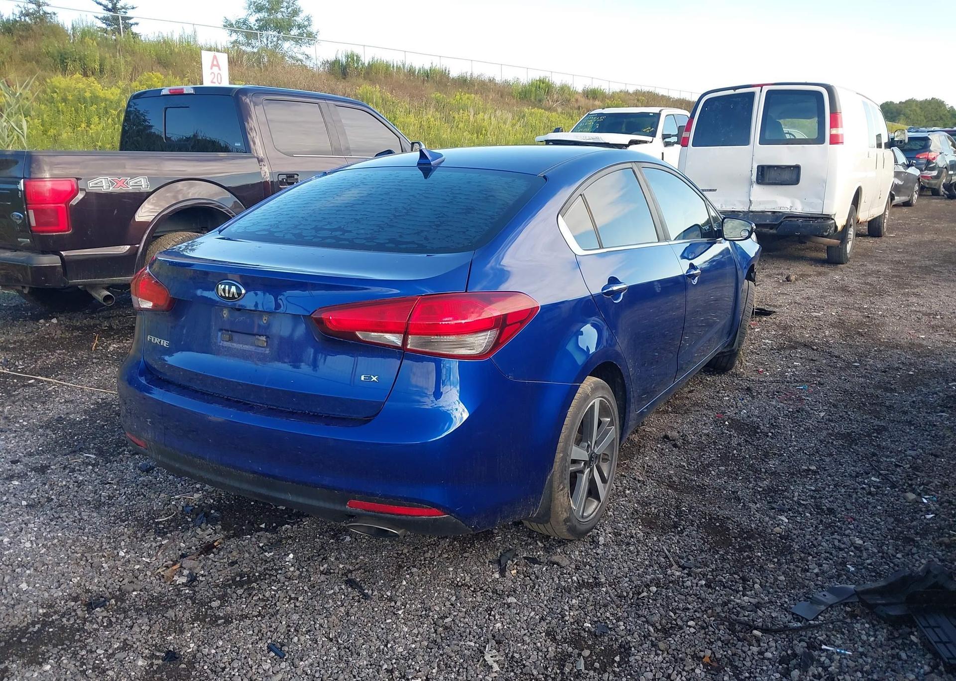 2017 KIA FORTE EX