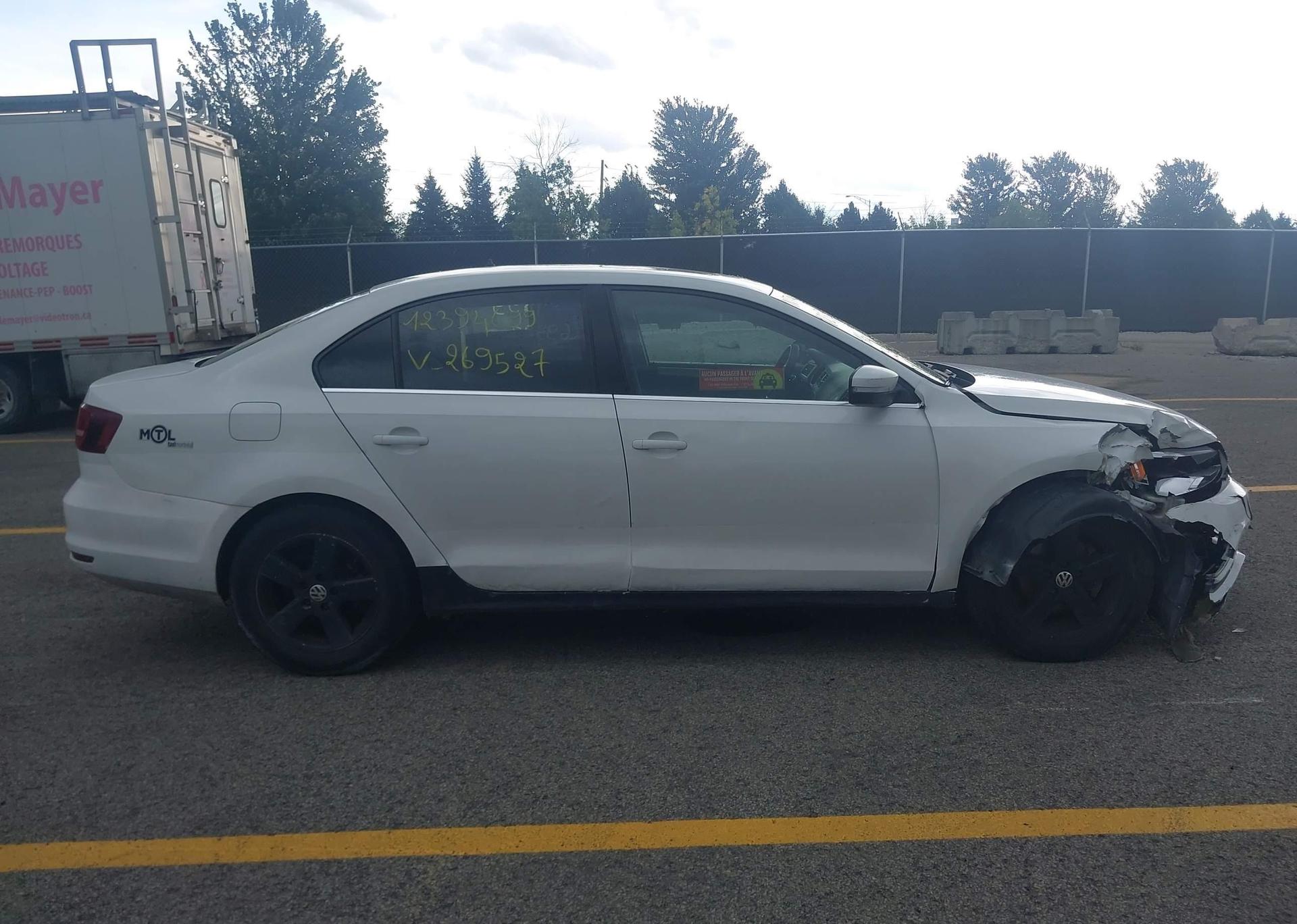 2016 VOLKSWAGEN JETTA