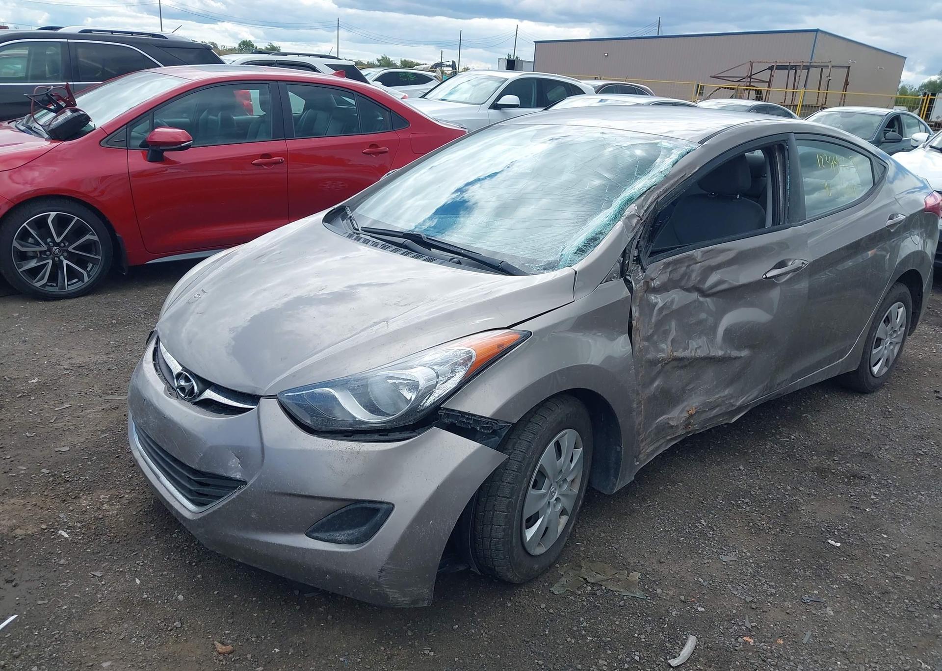 2013 HYUNDAI ELANTRA GL