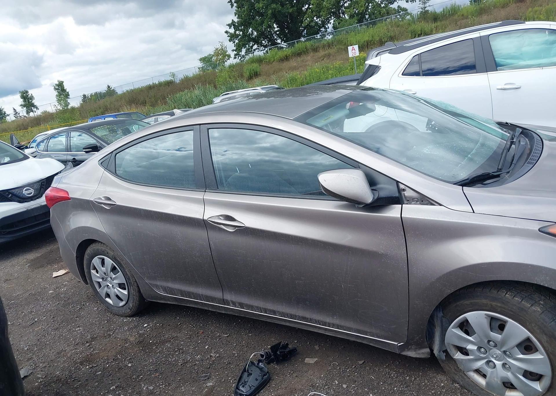 2013 HYUNDAI ELANTRA GL