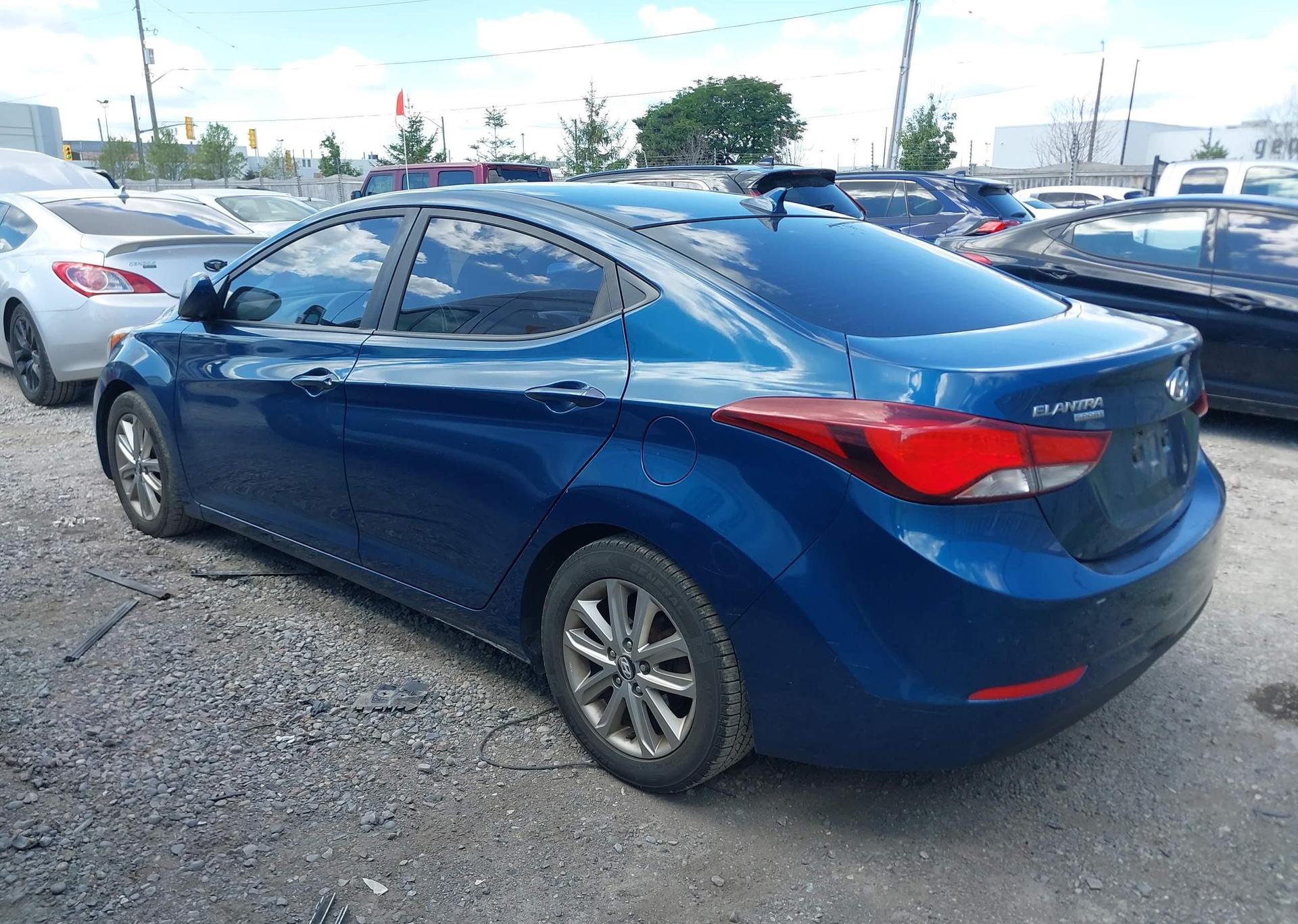 2015 HYUNDAI ELANTRA SE