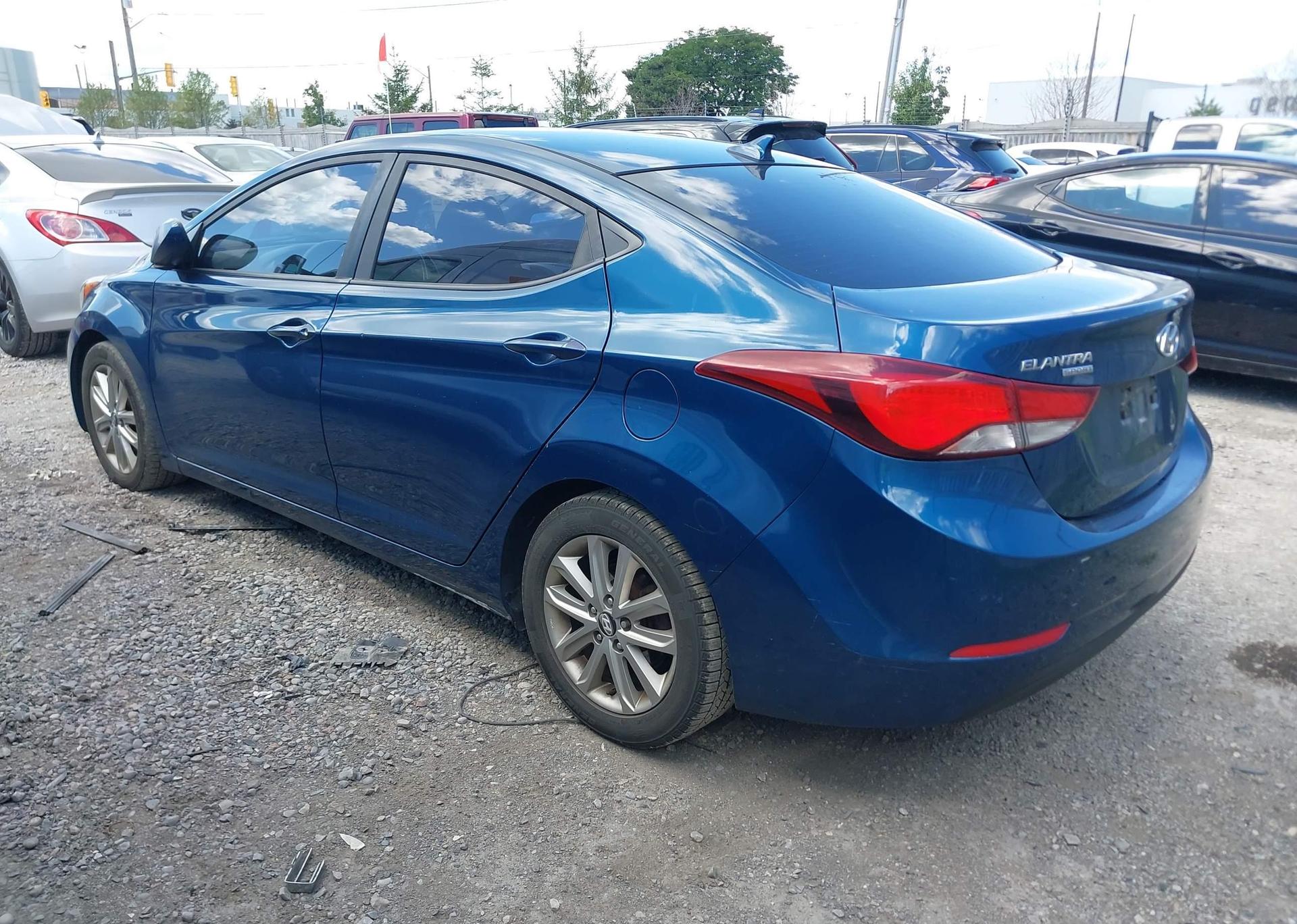 2015 HYUNDAI ELANTRA SE