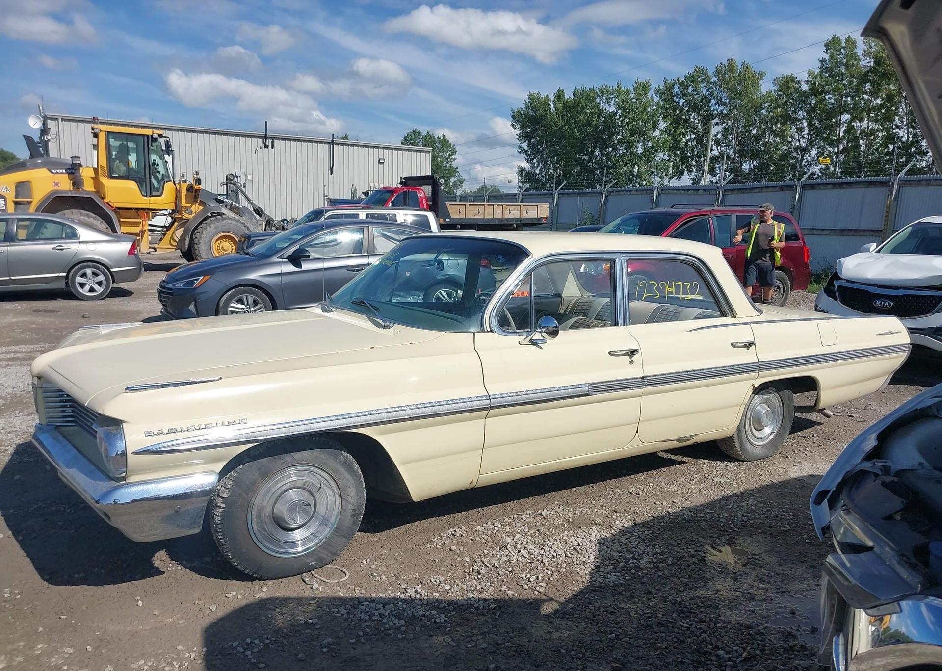 1962 PONTIAC PARISIENNE