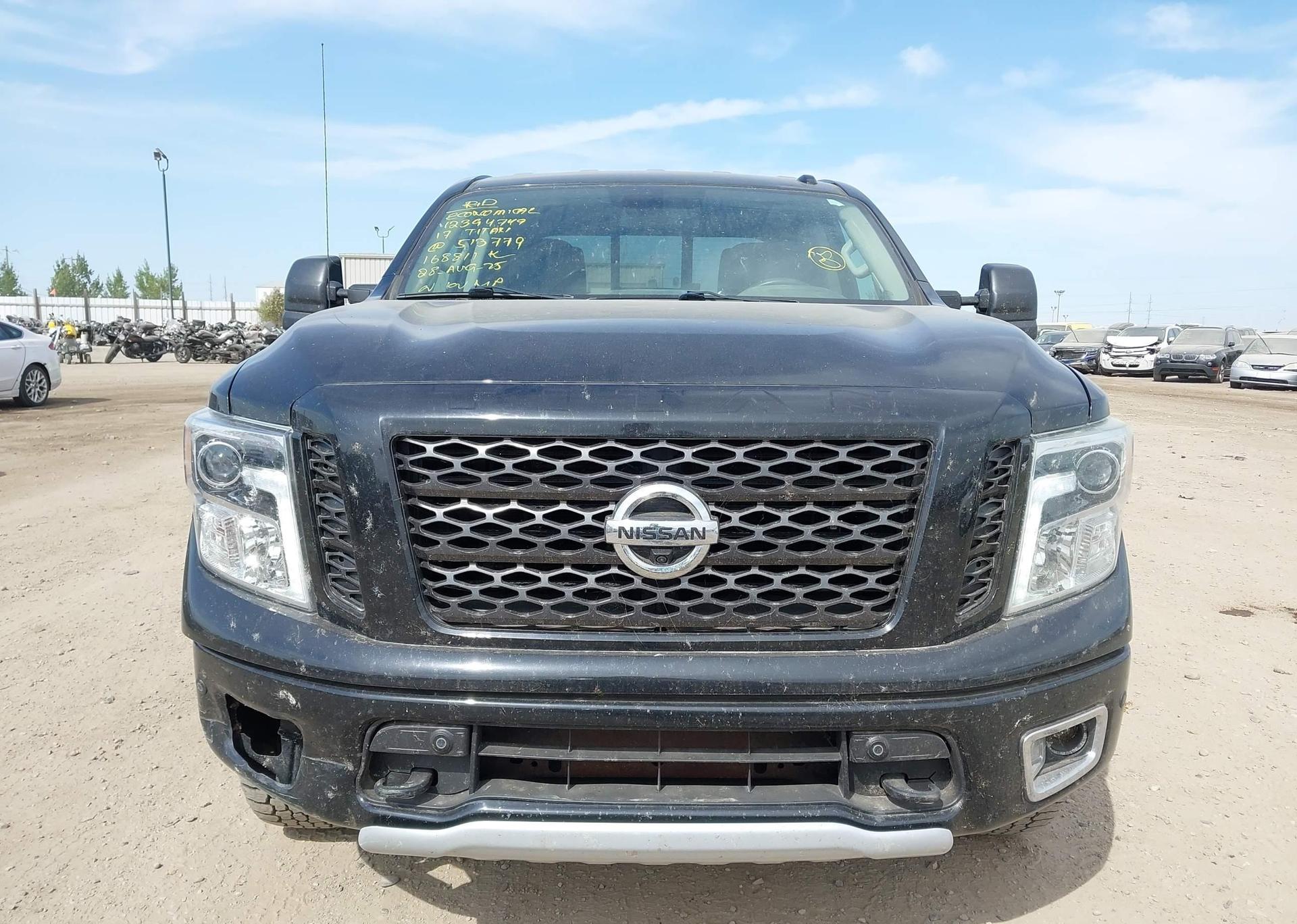 2017 NISSAN TITAN PLATINUM RESERVE