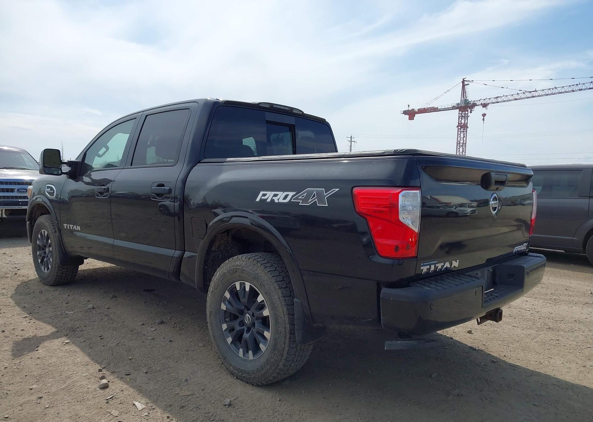 2017 NISSAN TITAN PLATINUM RESERVE