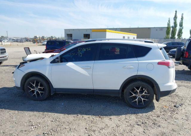 2016 TOYOTA RAV4 SE