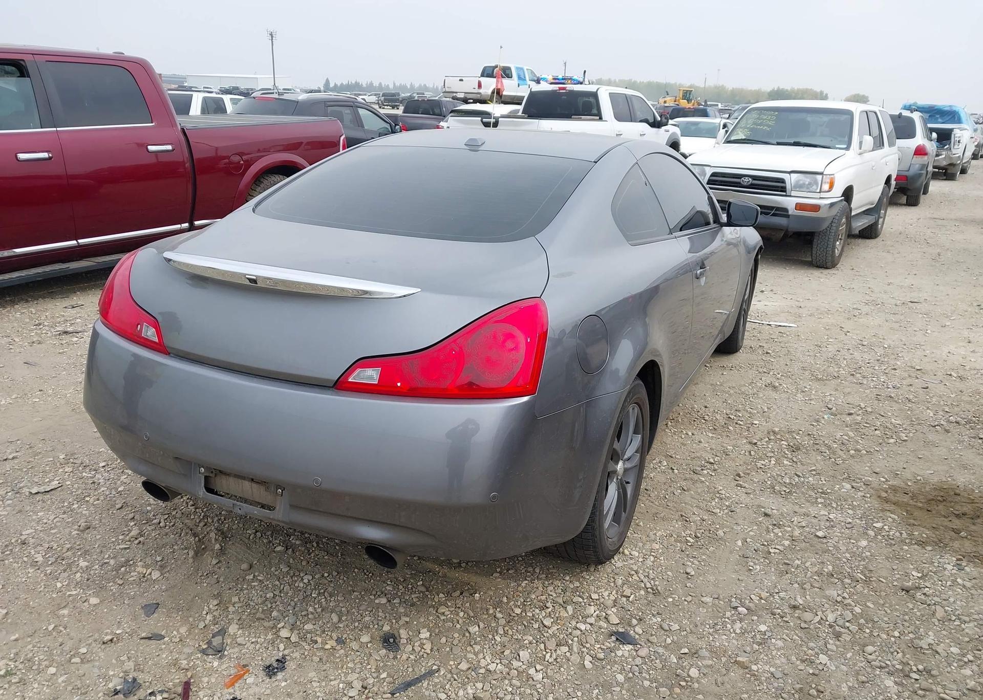 2010 INFINITI G37X