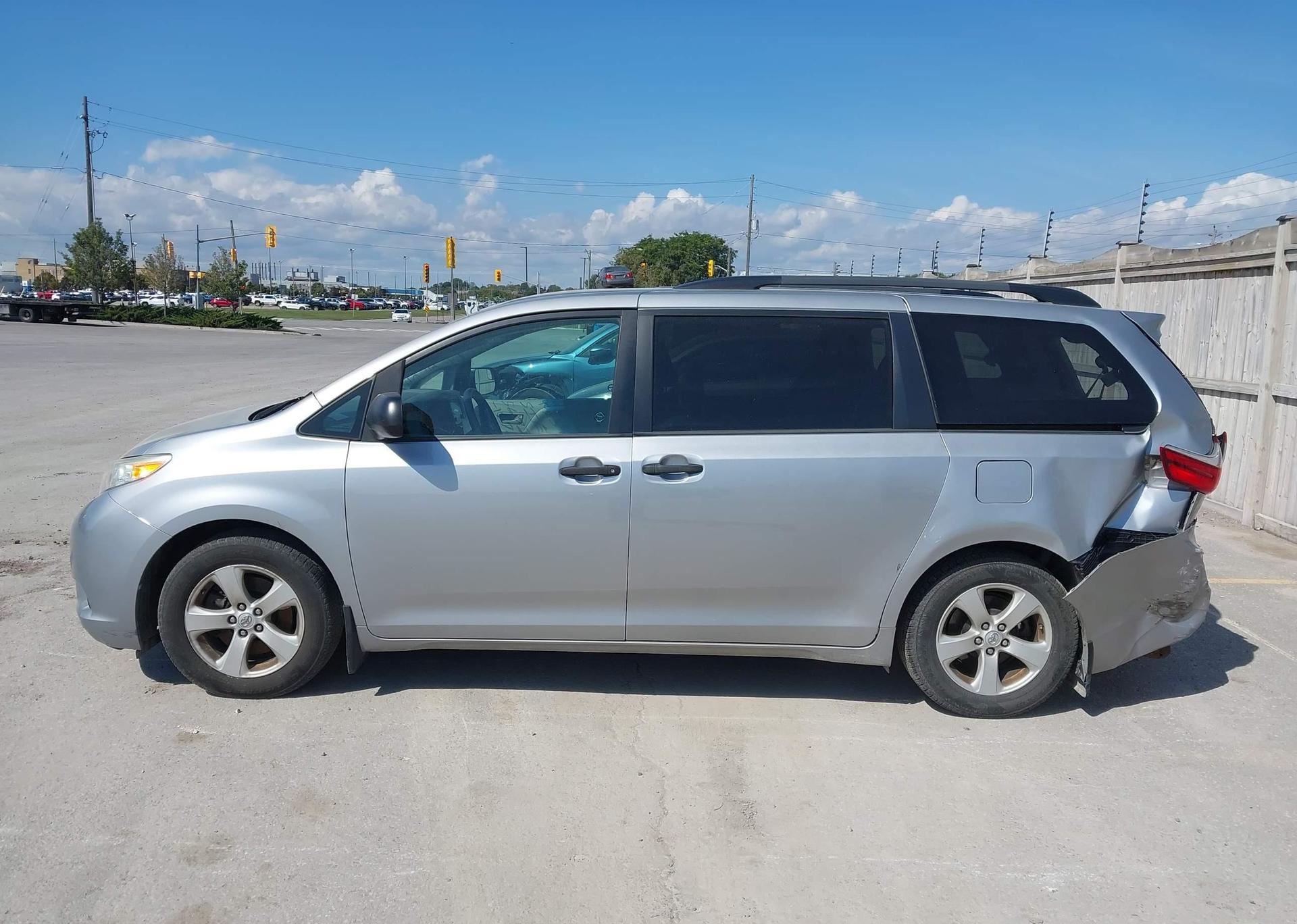 2015 TOYOTA SIENNA 7 PASSENGER