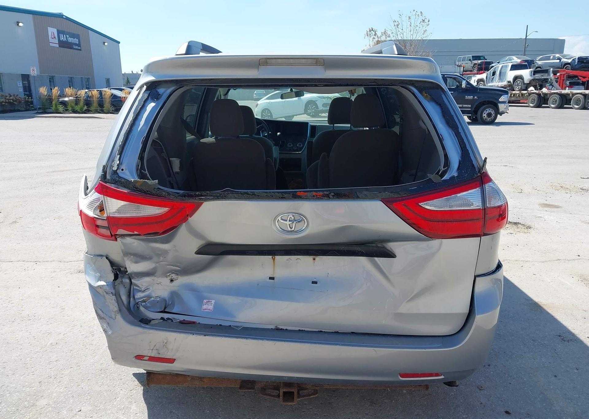 2015 TOYOTA SIENNA 7 PASSENGER