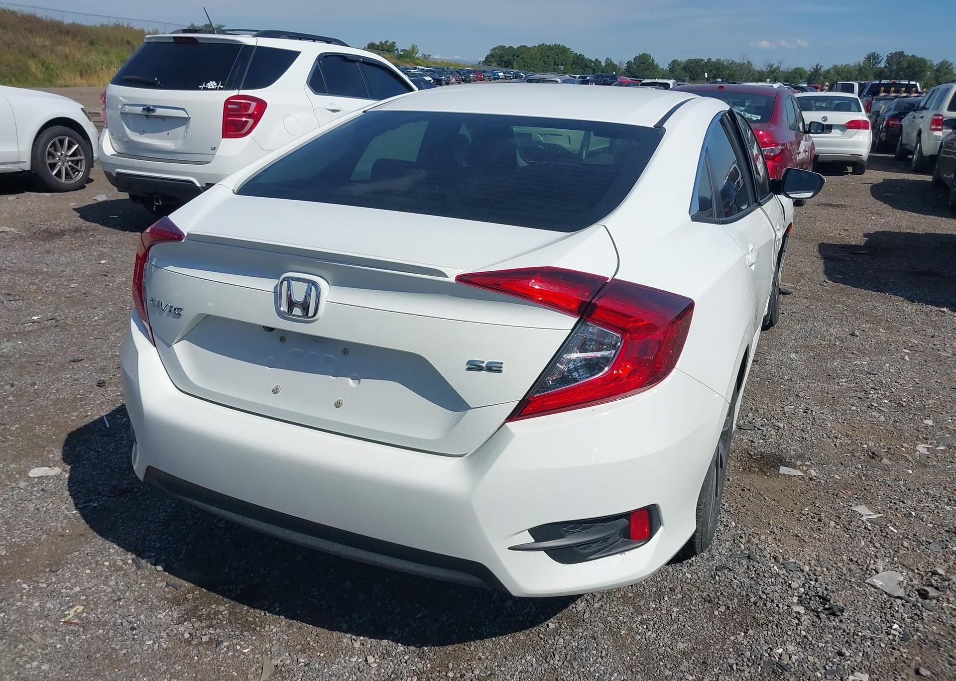 2018 HONDA CIVIC SE