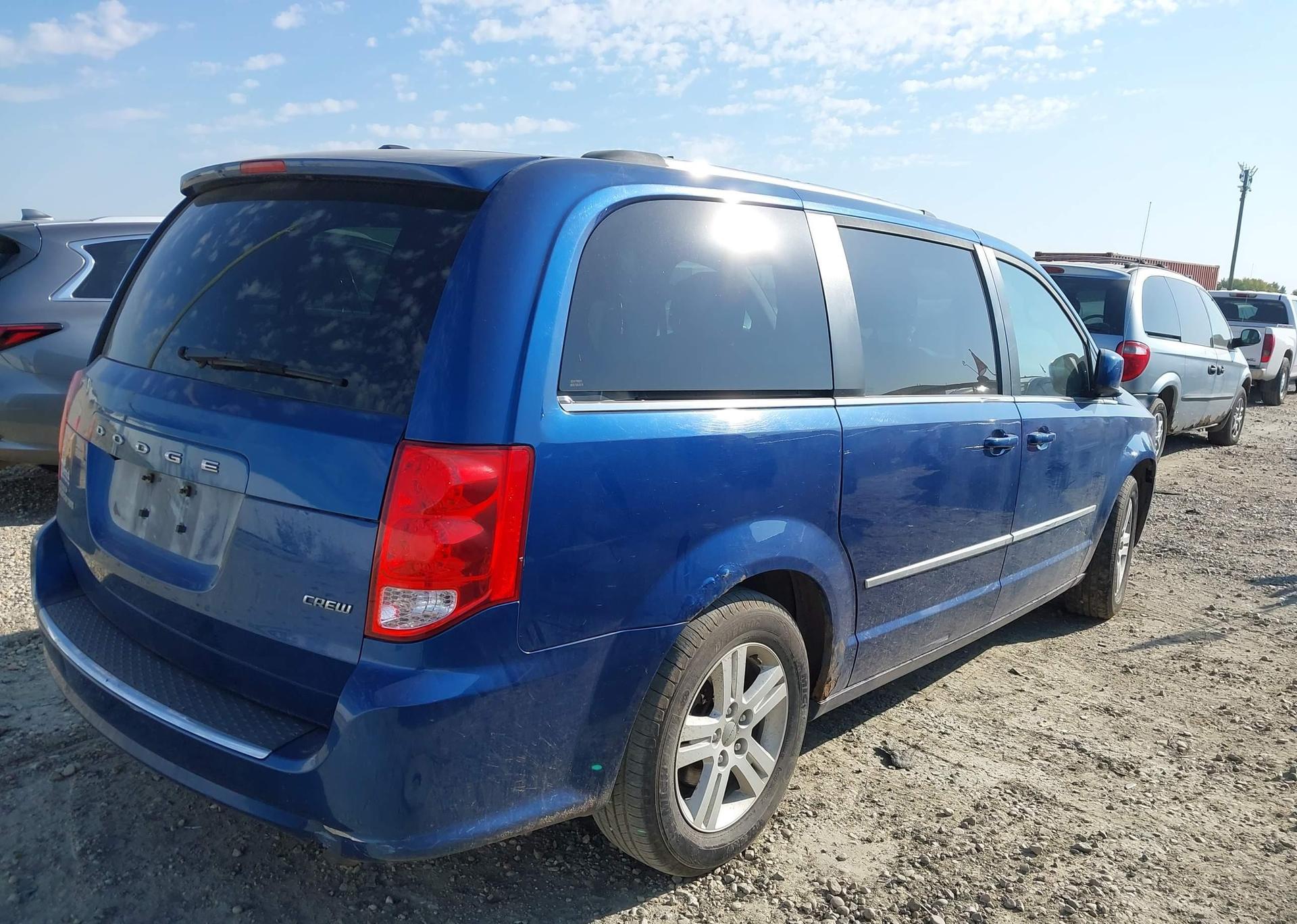 2011 DODGE GRAND CARAVAN CREW