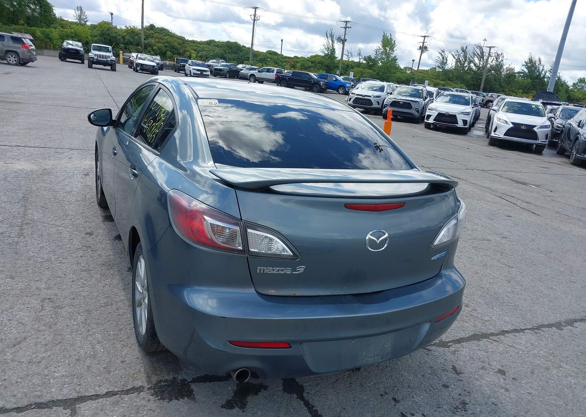 2012 MAZDA MAZDA3