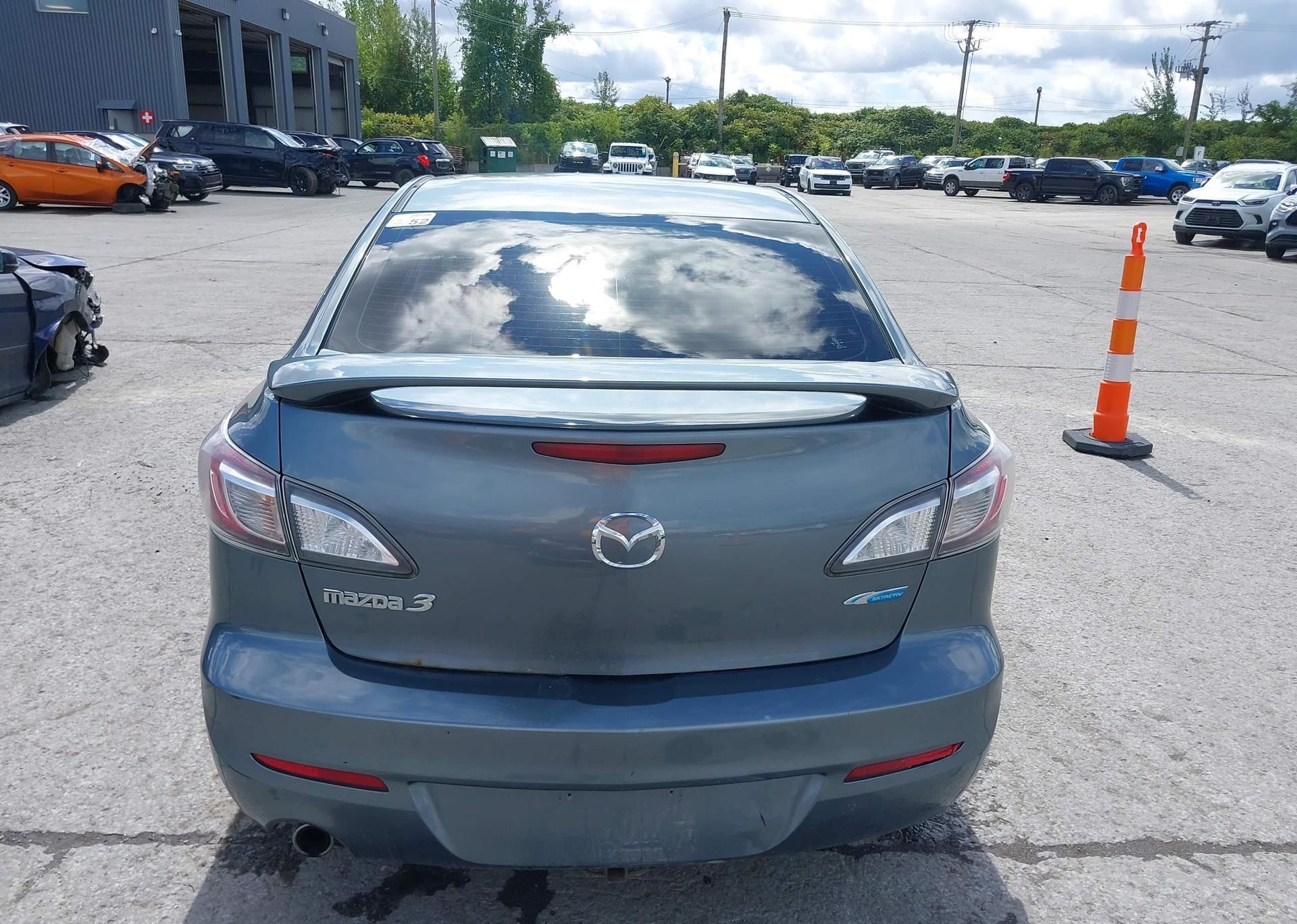 2012 MAZDA MAZDA3
