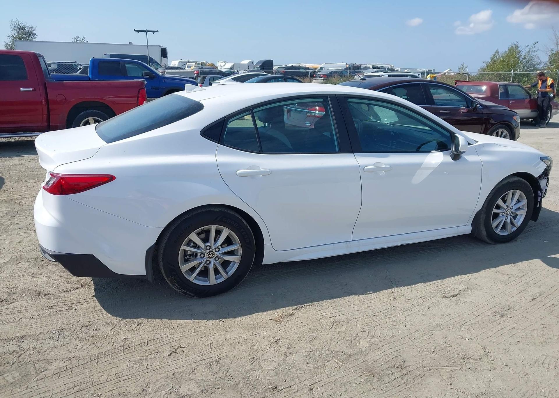 2025 TOYOTA CAMRY XSE