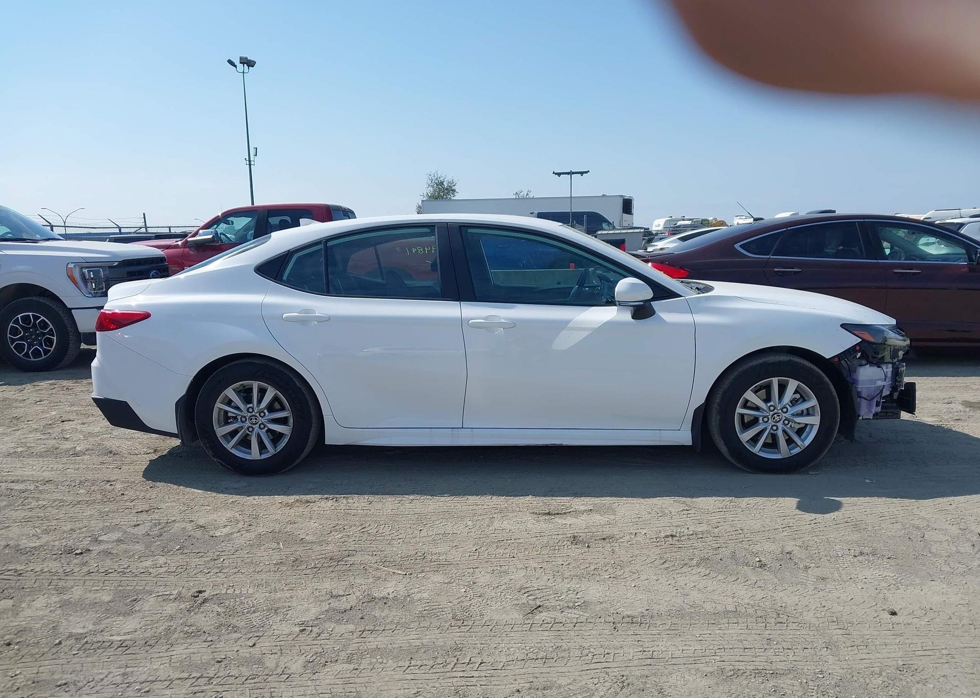 2025 TOYOTA CAMRY XSE