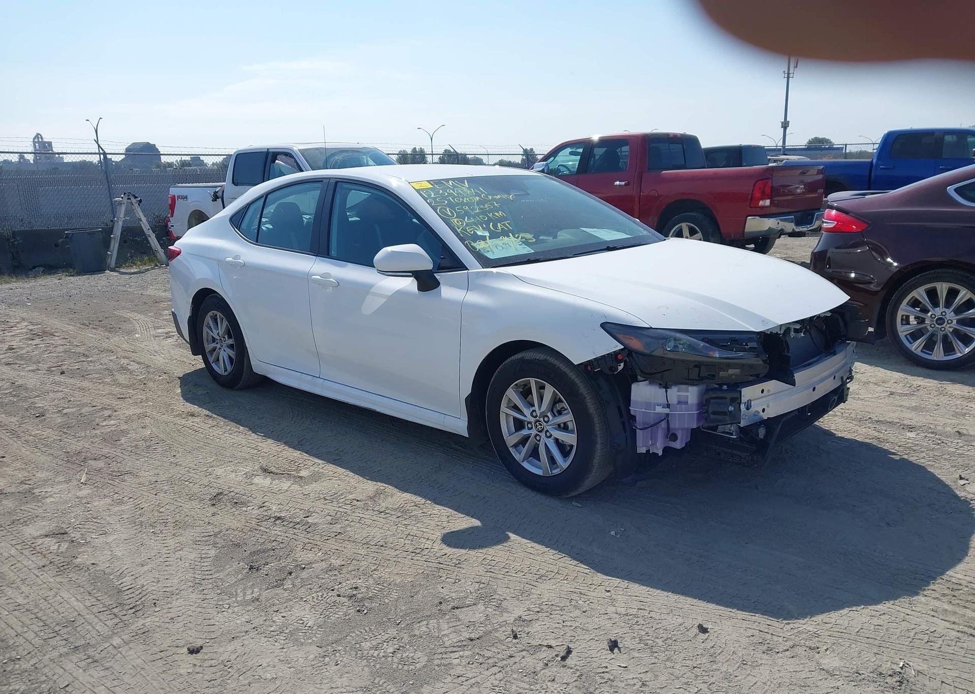 2025 TOYOTA CAMRY XSE