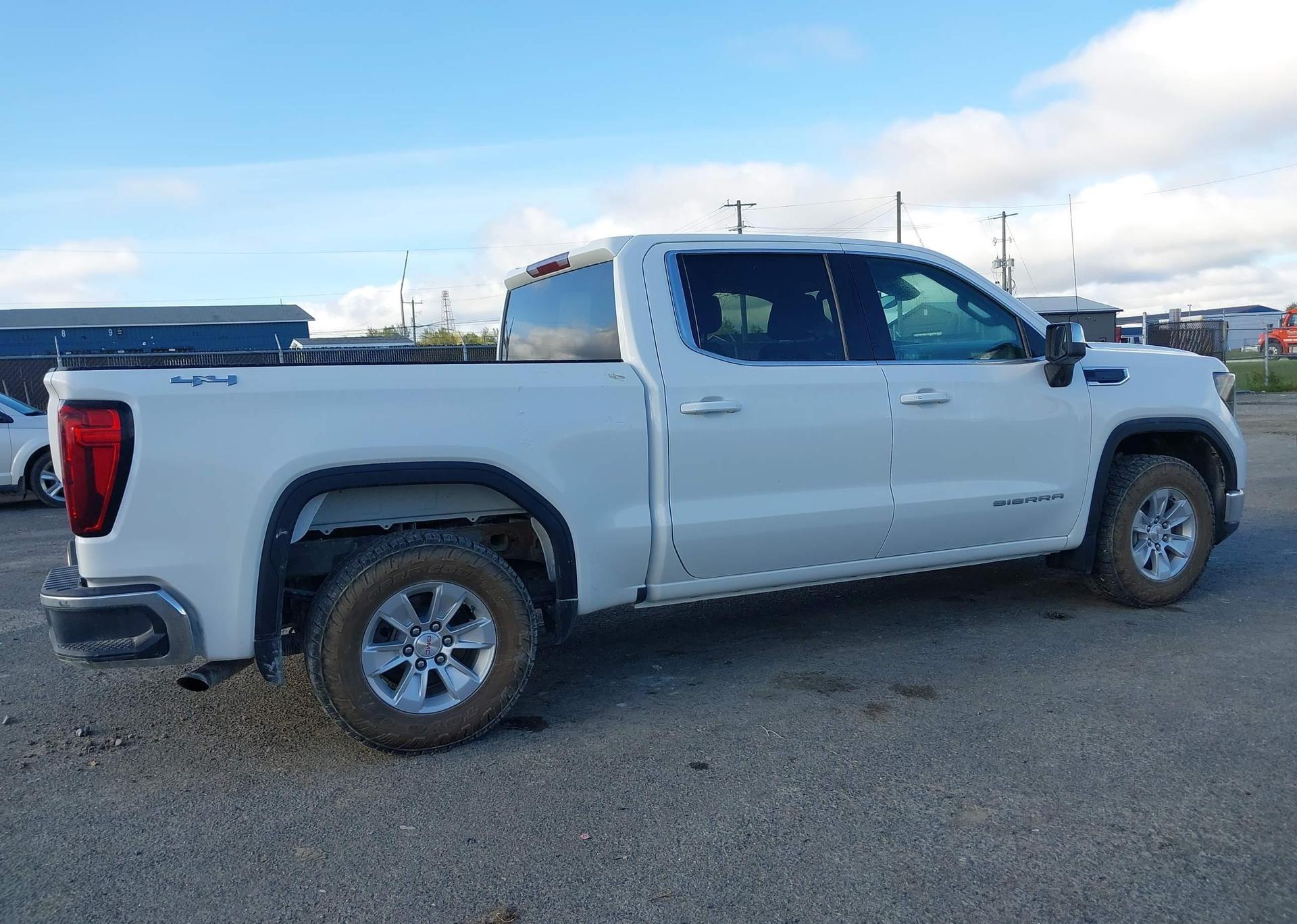 2023 GMC SIERRA K1500 SLE