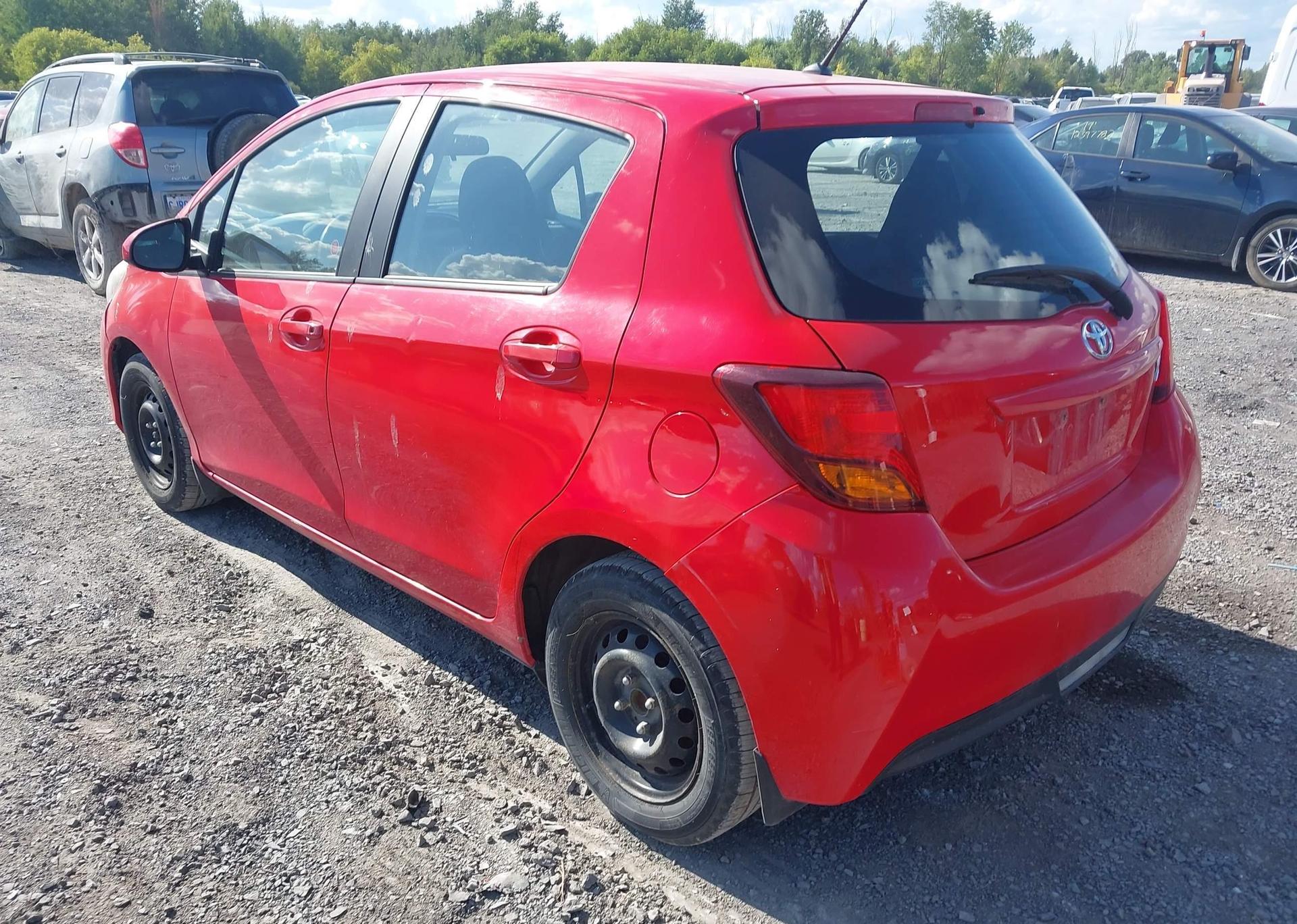 2017 TOYOTA YARIS LE
