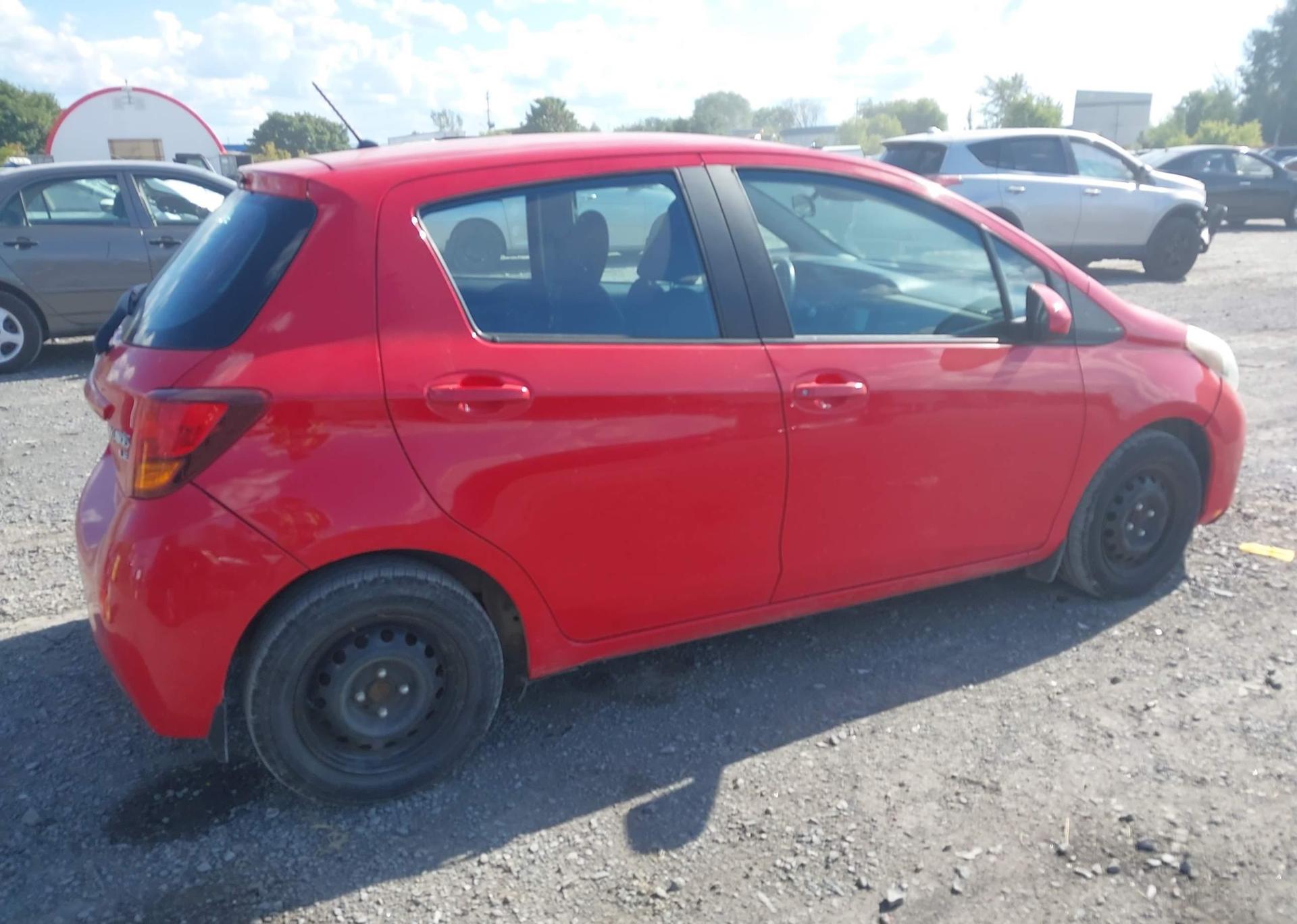2017 TOYOTA YARIS LE
