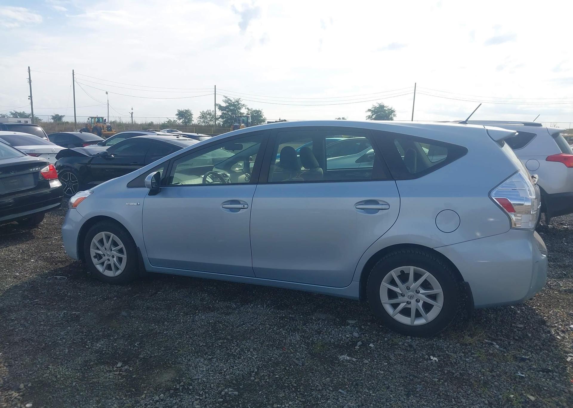 2012 TOYOTA PRIUS V