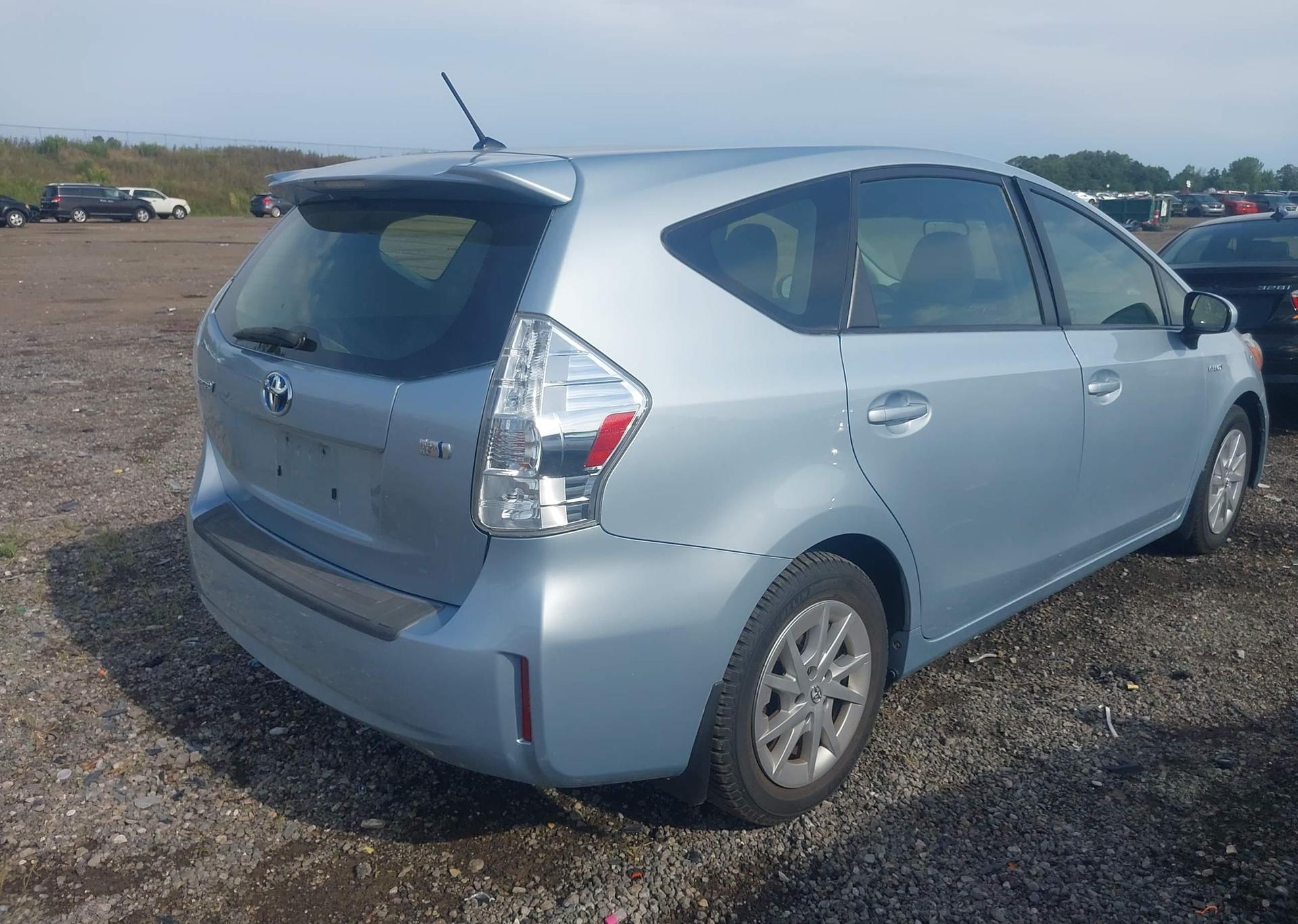 2012 TOYOTA PRIUS V