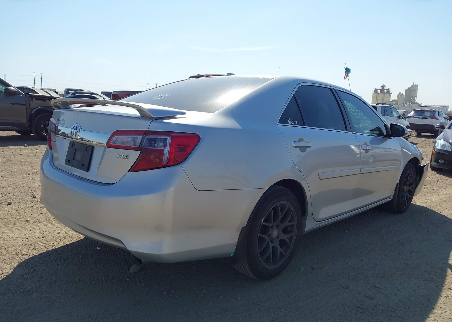 2014 TOYOTA CAMRY L
