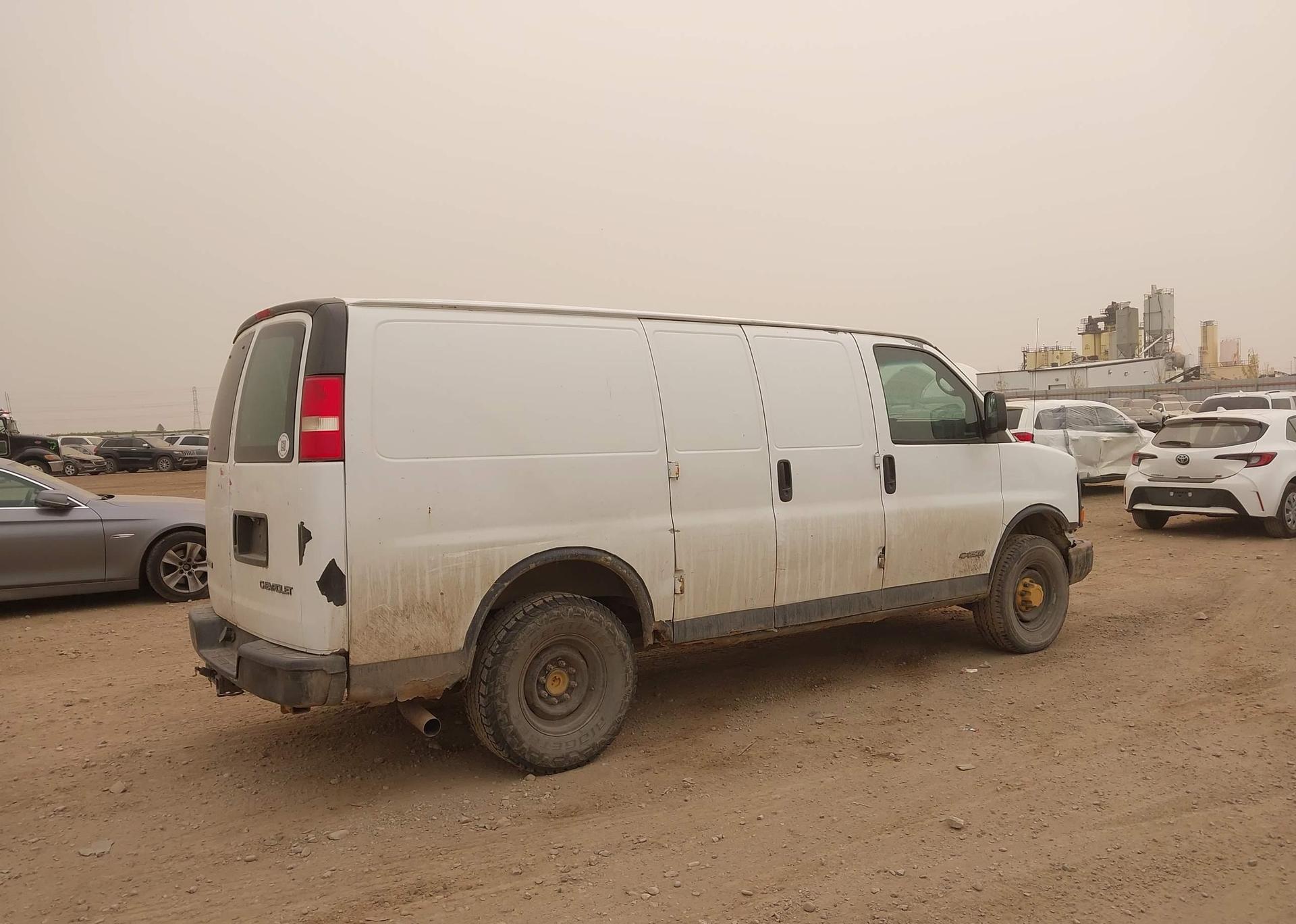 2005 CHEVROLET EXPRESS G2500