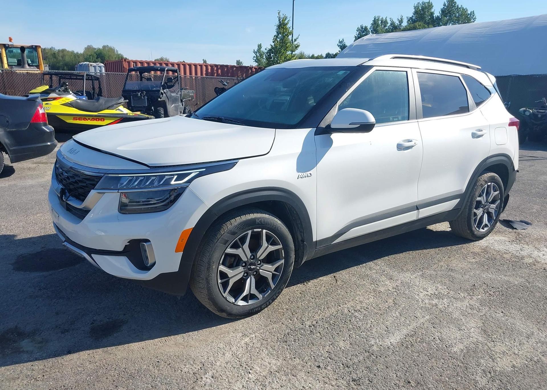 2023 KIA SELTOS EX
