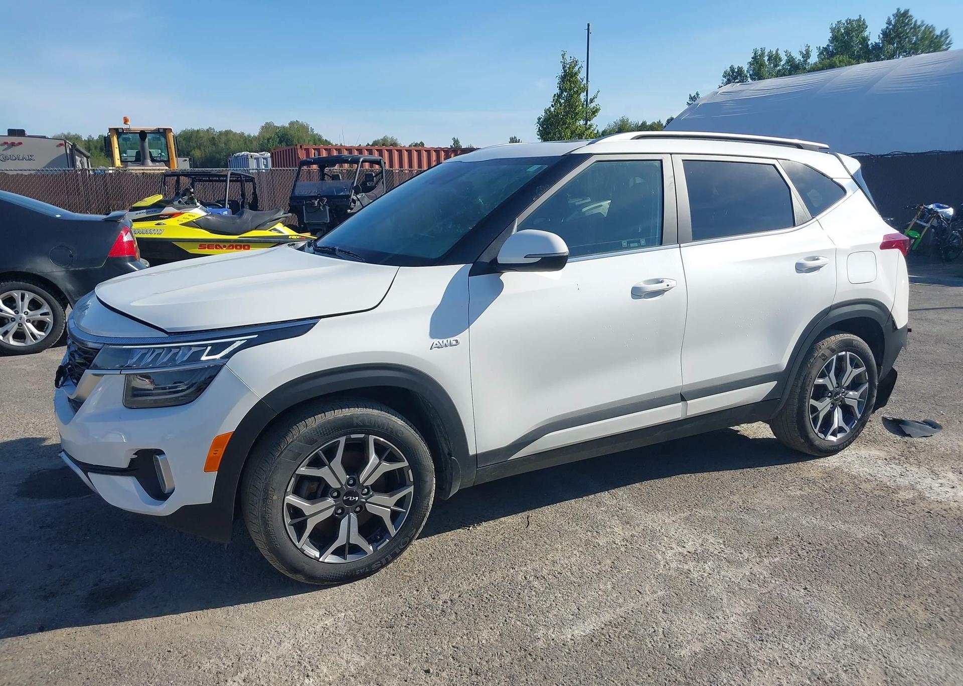 2023 KIA SELTOS EX