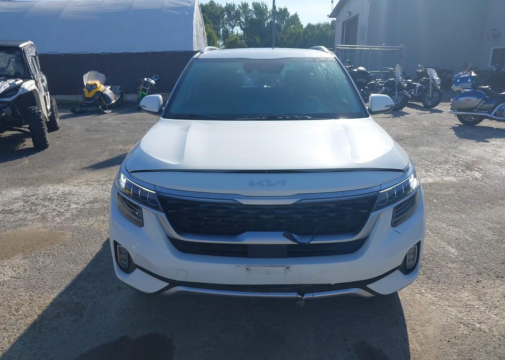 2023 KIA SELTOS EX