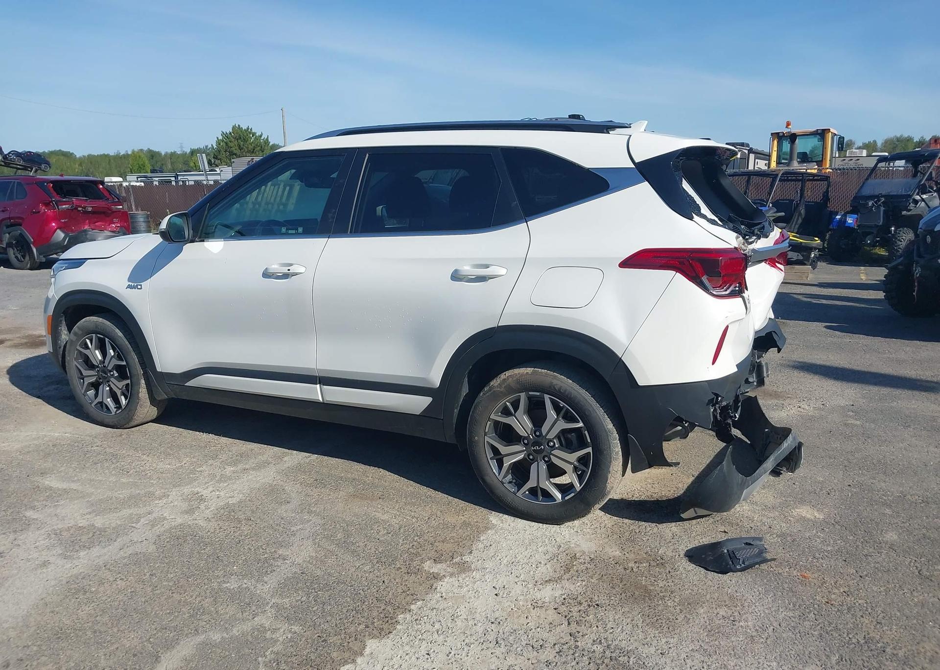 2023 KIA SELTOS EX