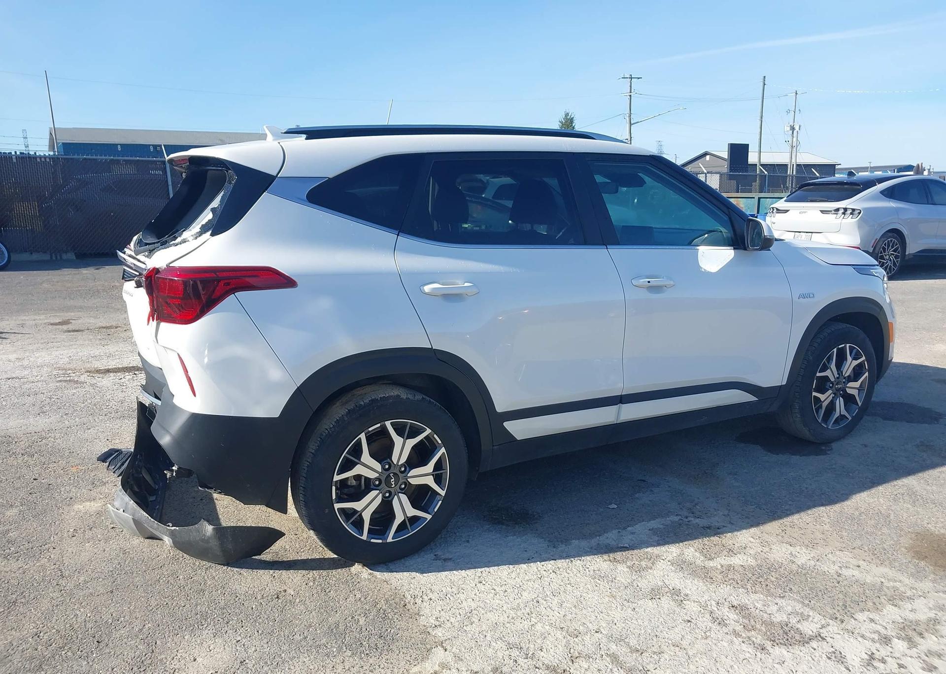 2023 KIA SELTOS EX