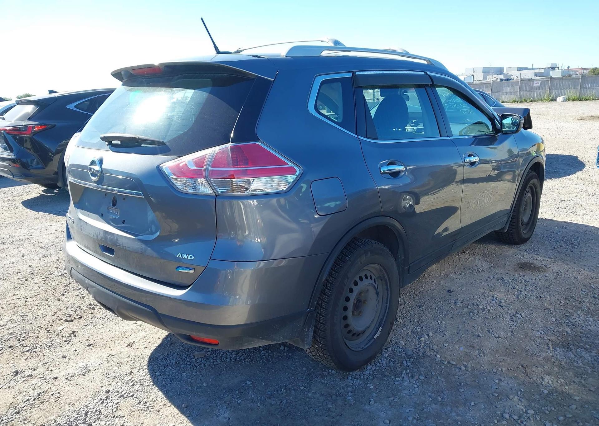2015 NISSAN ROGUE