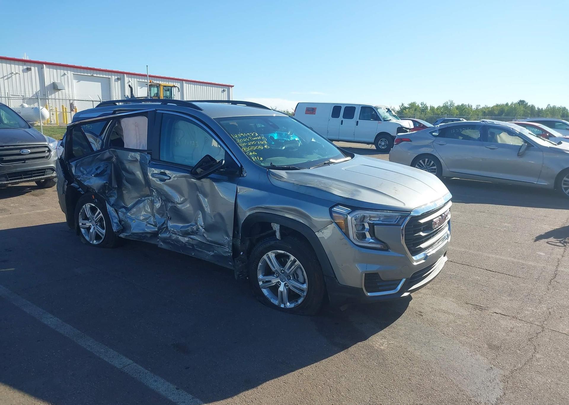 2024 GMC TERRAIN SLE